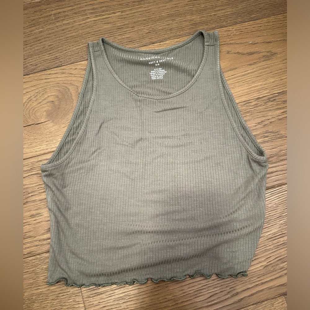 American Eagle crop top